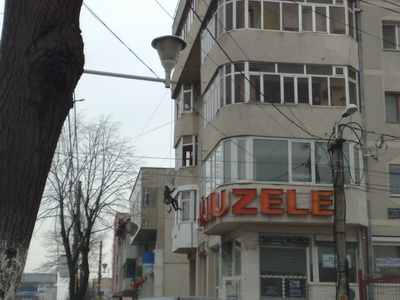 TERMOIZOLATII-CLADIRI-REPARATII-SI-VOPSITORII-EXTERIOARE-LA-ORI-CE-INALTIME-19